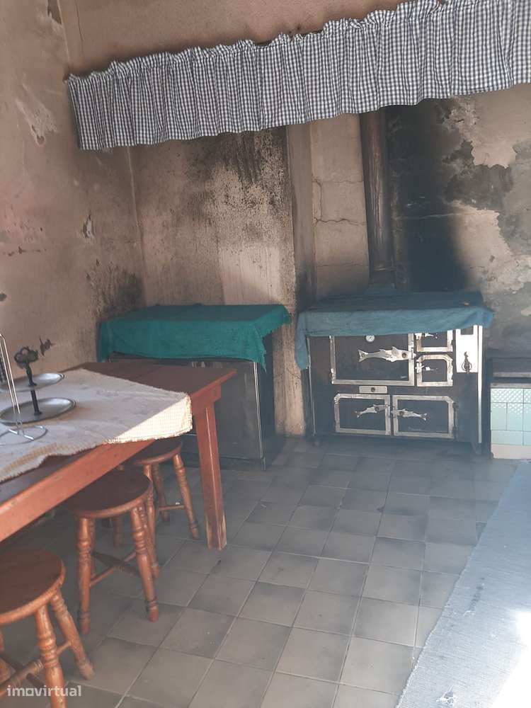 MORADIA E TERRENO CENTRO SÃO MARTINHO RECEZINHOS PENAFIEL-11