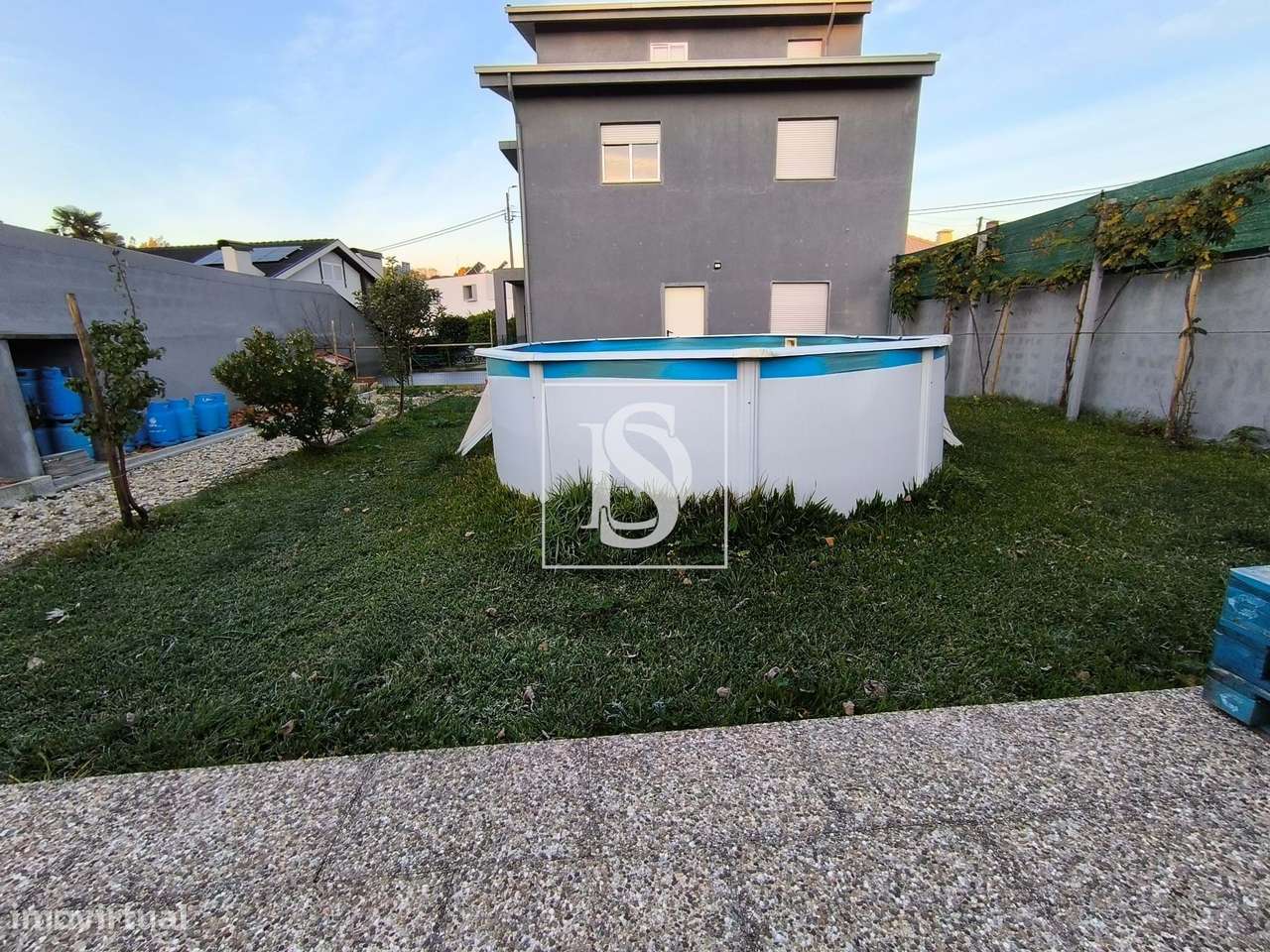 Moradia Isolada T3 em Vilar de Andorinho-13