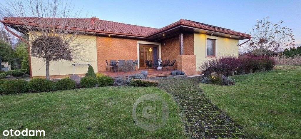 Komfortowy Dom Parterowy Ze Stawem !-3