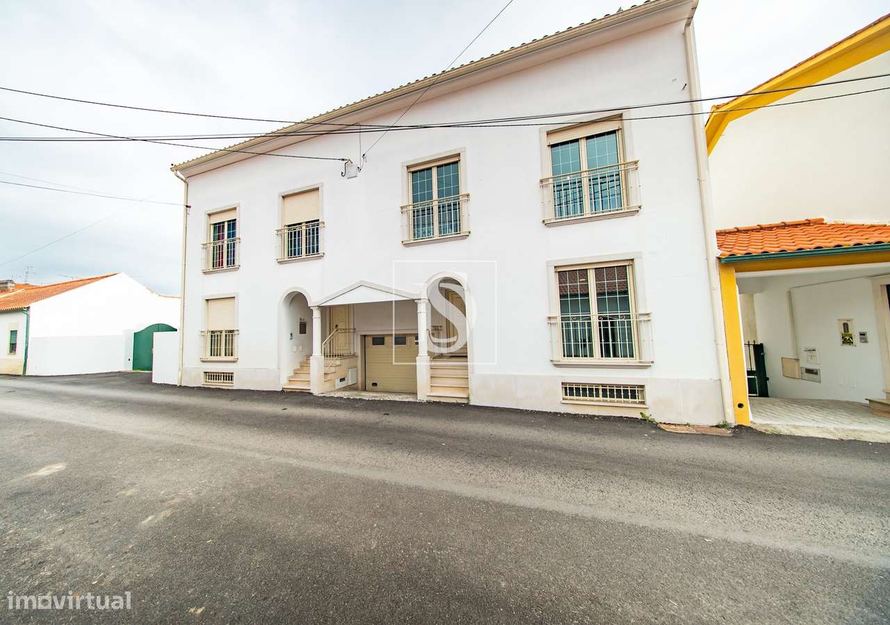 Moradia T4 na Melhor Zona da Cidade de Torres Novas!!!-1