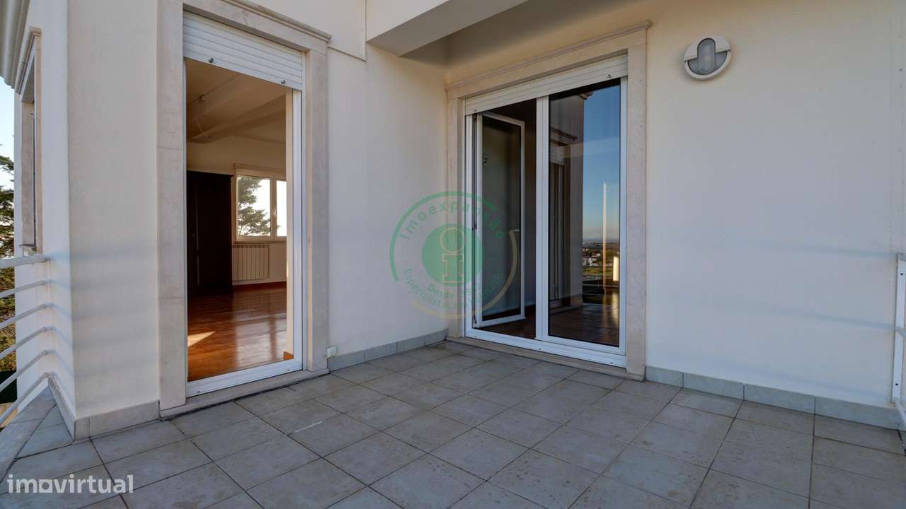 Moradia T4 com Piscina e Vista Mar-19