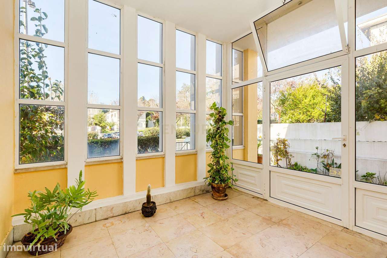 Charmosa Moradia em Alvalade para venda-17