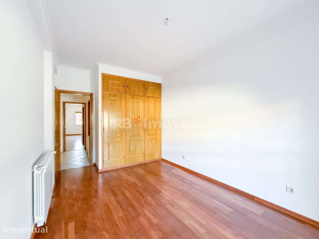 Apartamento T3 novo com garagem-19