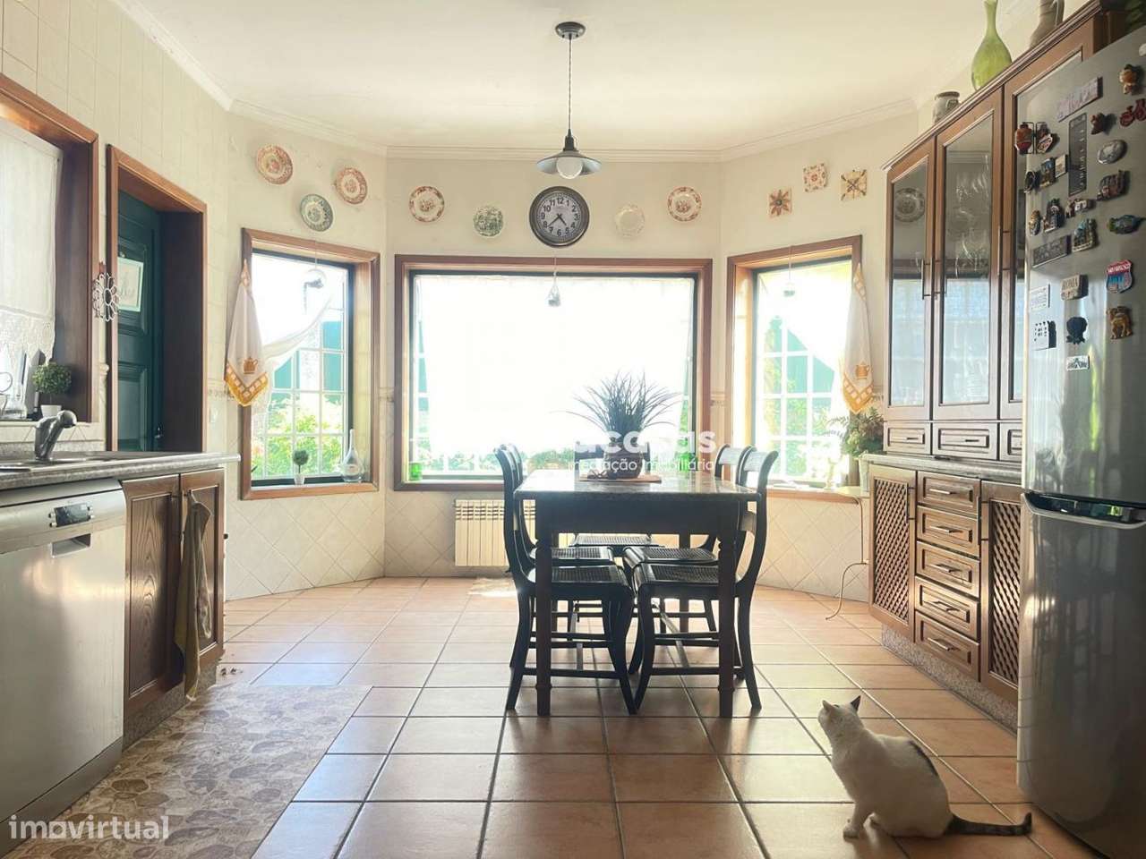 MORADIA T4+1 ISOLADA - OIÃ-4