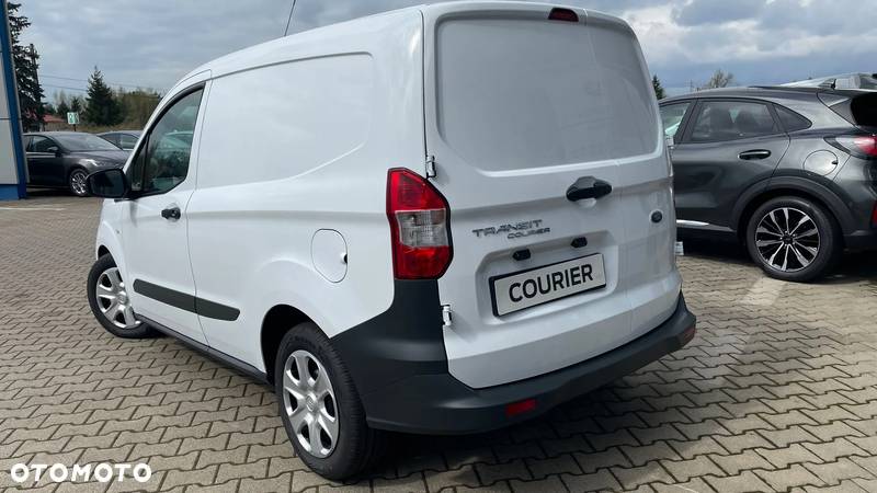 Ford Transit Courier - 7