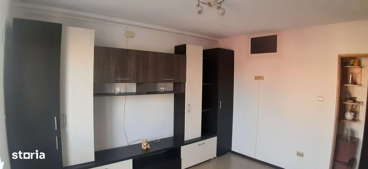 Exclusivitate! Vindem 2 camere Bisericii Romane-1