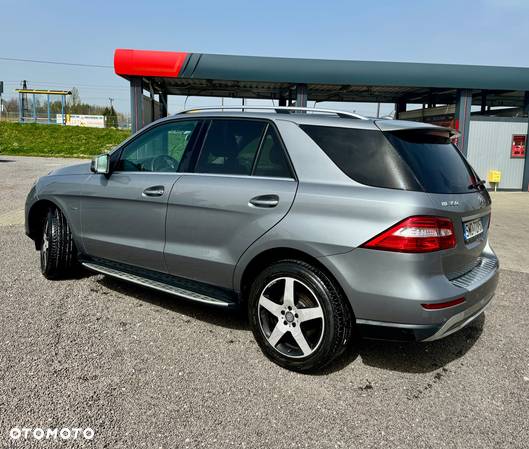 Mercedes-Benz ML 350 BlueTec 4-Matic - 6