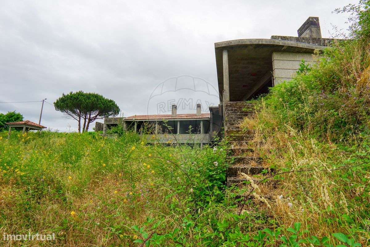 Moradia T5 para venda - Grande imagem: 2/13