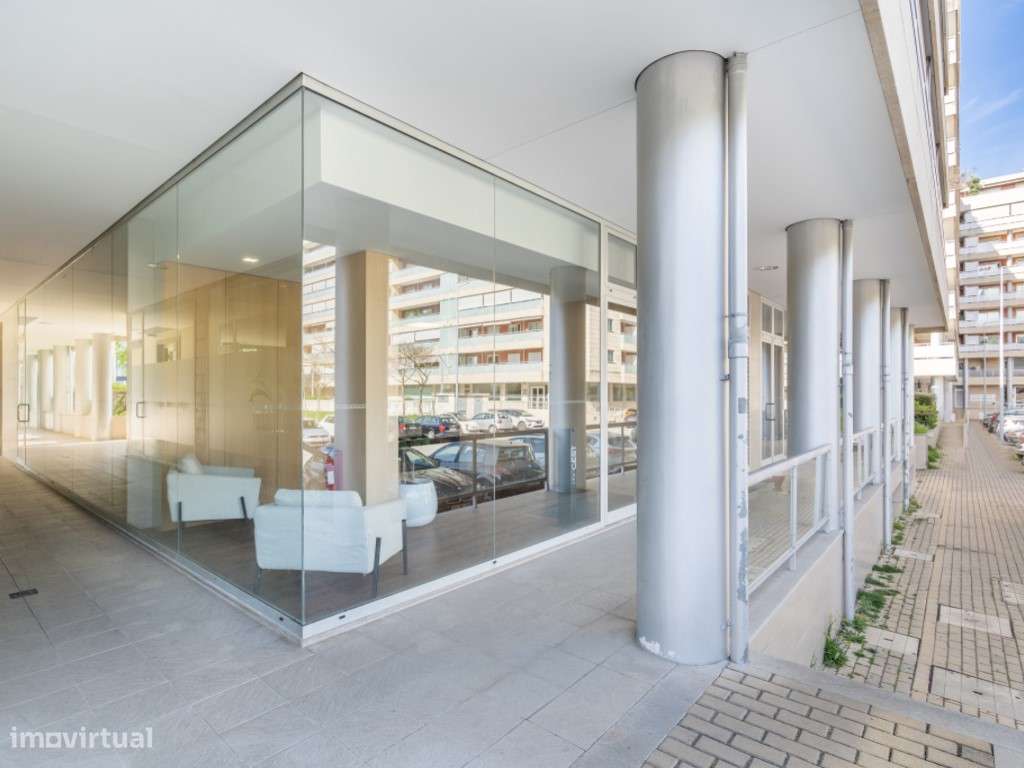 Escritório de 200m2 num dos melhores empreendimentos de Braga - Grande imagem: 3/24