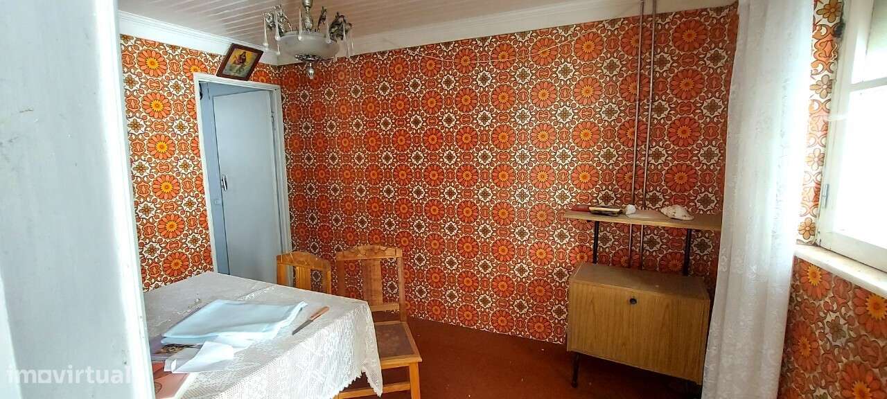 Moradia para remodelar em Alvoco da Serra - Grande imagem: 5/14