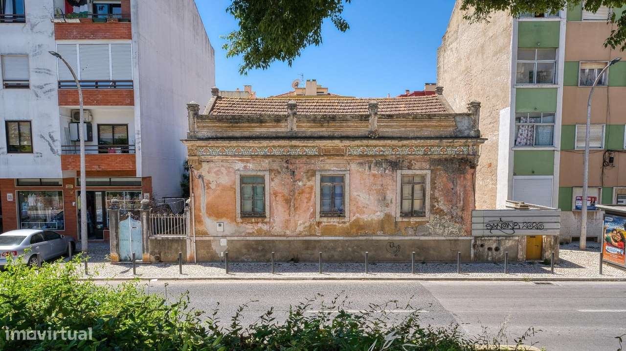 Prédio para reabilitação total | Centro de Setúbal-11