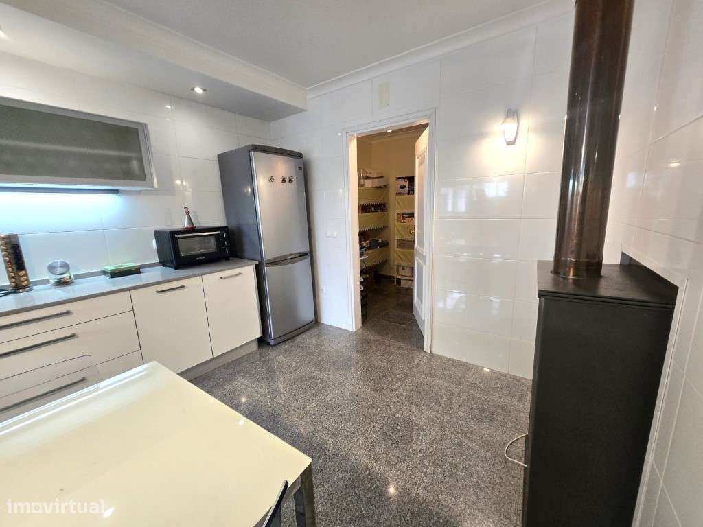 Excelente Moradia T6 com Quintal e Garagem - Próxima de Alter do Ch...-9