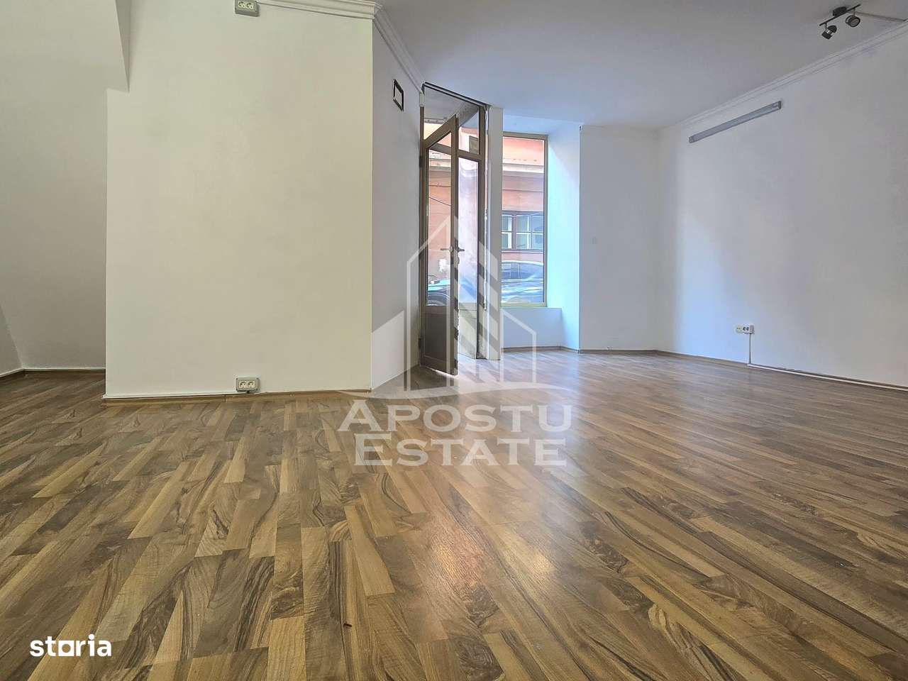 Spatiul comercial central - Imagine principală: 1/11