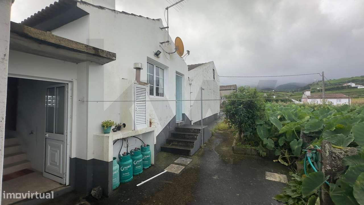 Moradia acolhedora em Algarvia – Nordeste - Grande imagem: 4/16