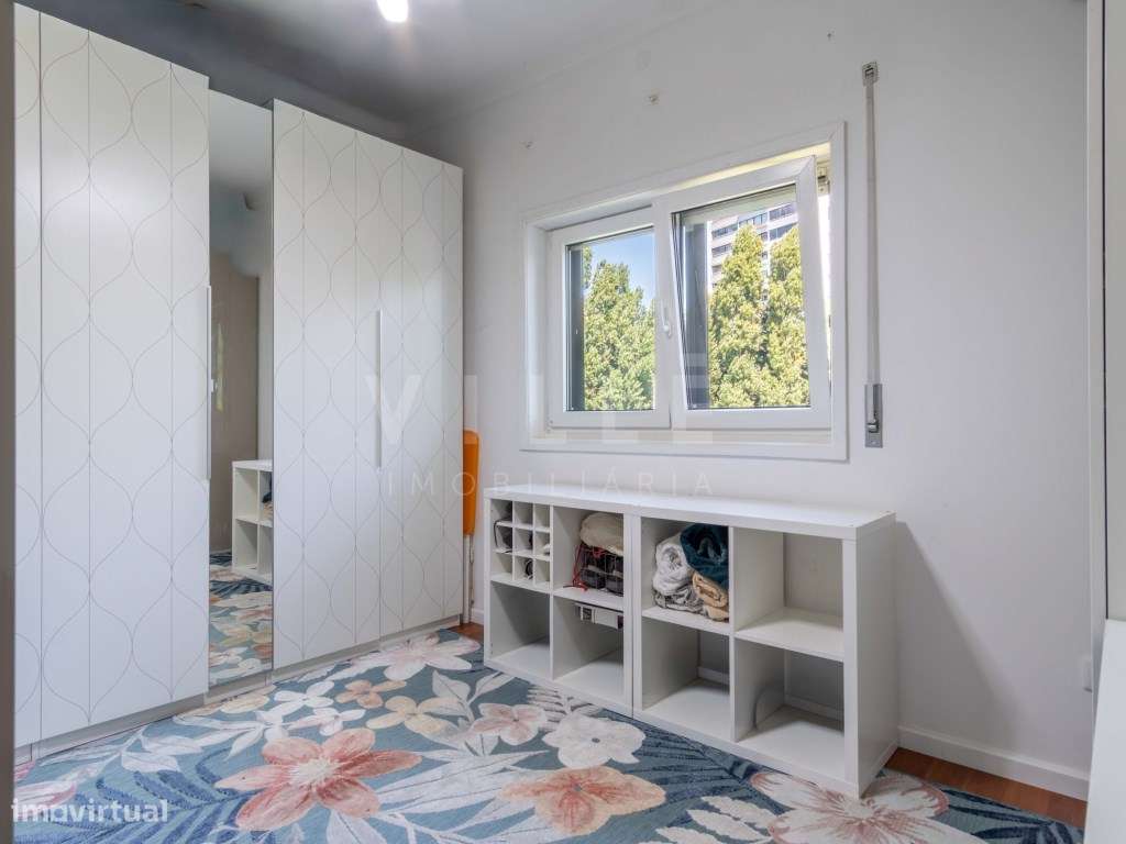 Apartamento T4+1 | Condomínio Fechado | Campo Alegre | Porto-20
