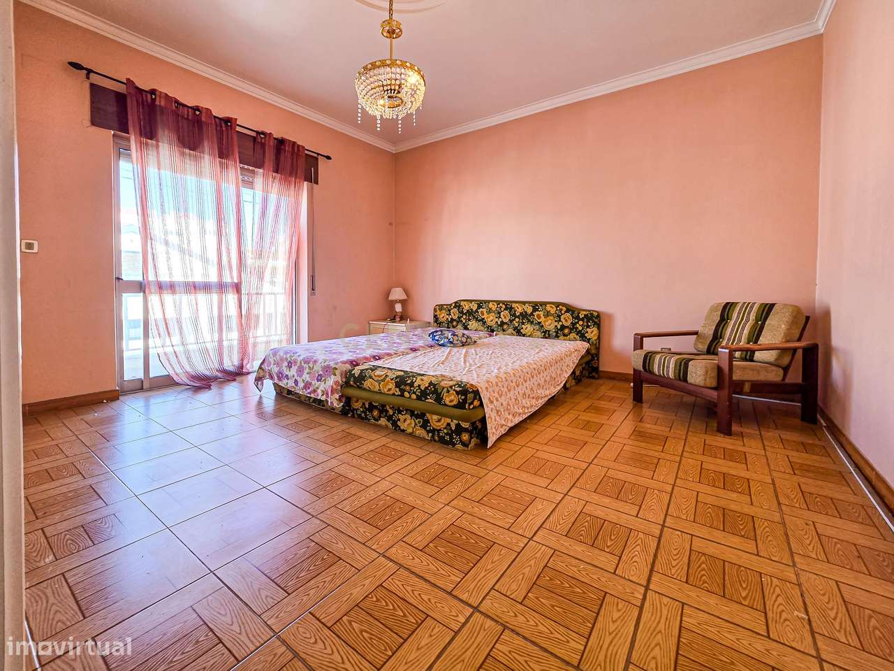 Moradia isolada + duas lojas comerciais na Quinta do Conde, Sesimbra-16