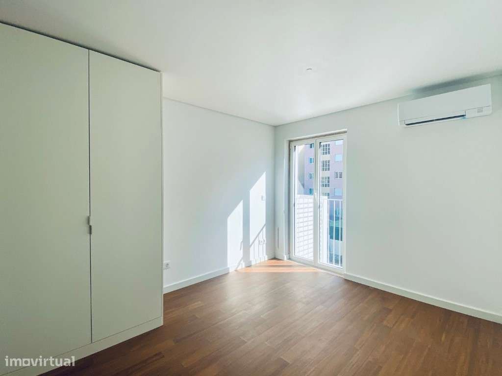 Apartamento T2, varanda, Anjos Lisboa-32