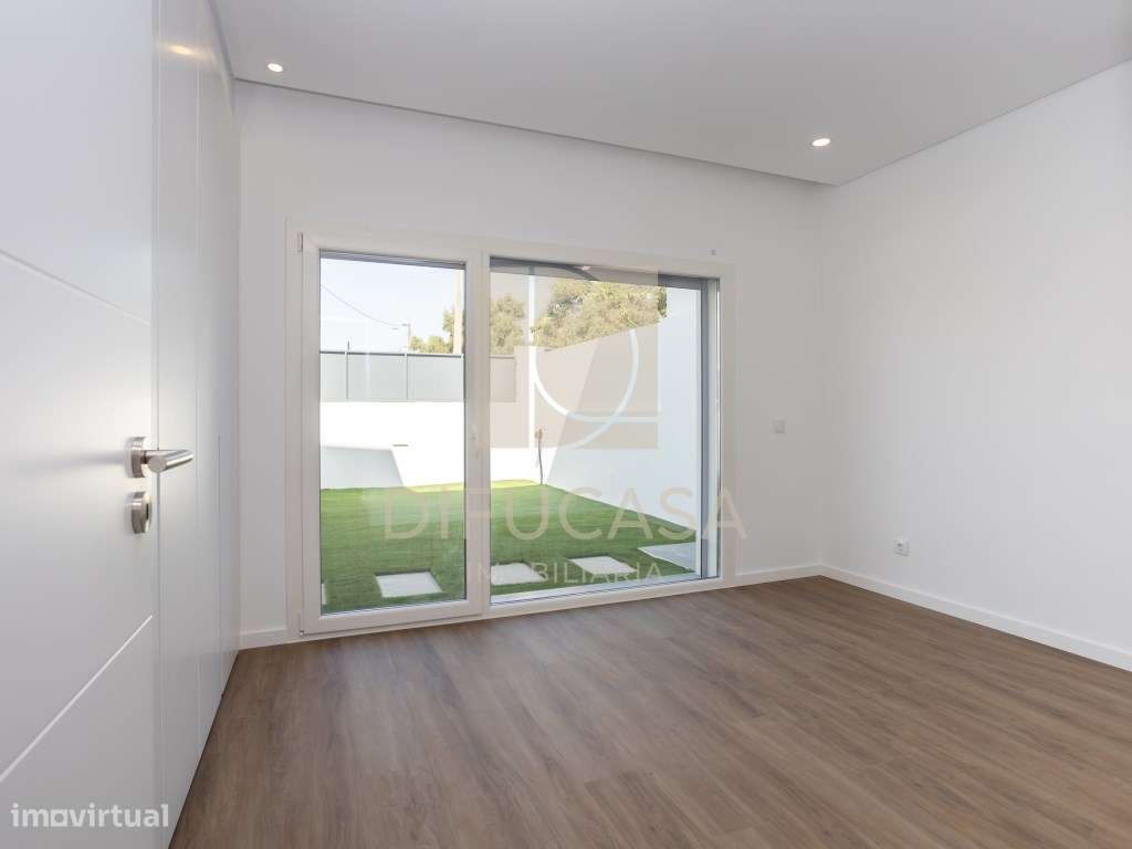 R291 Moradia T3 Duplex com áreas fabulosas-8