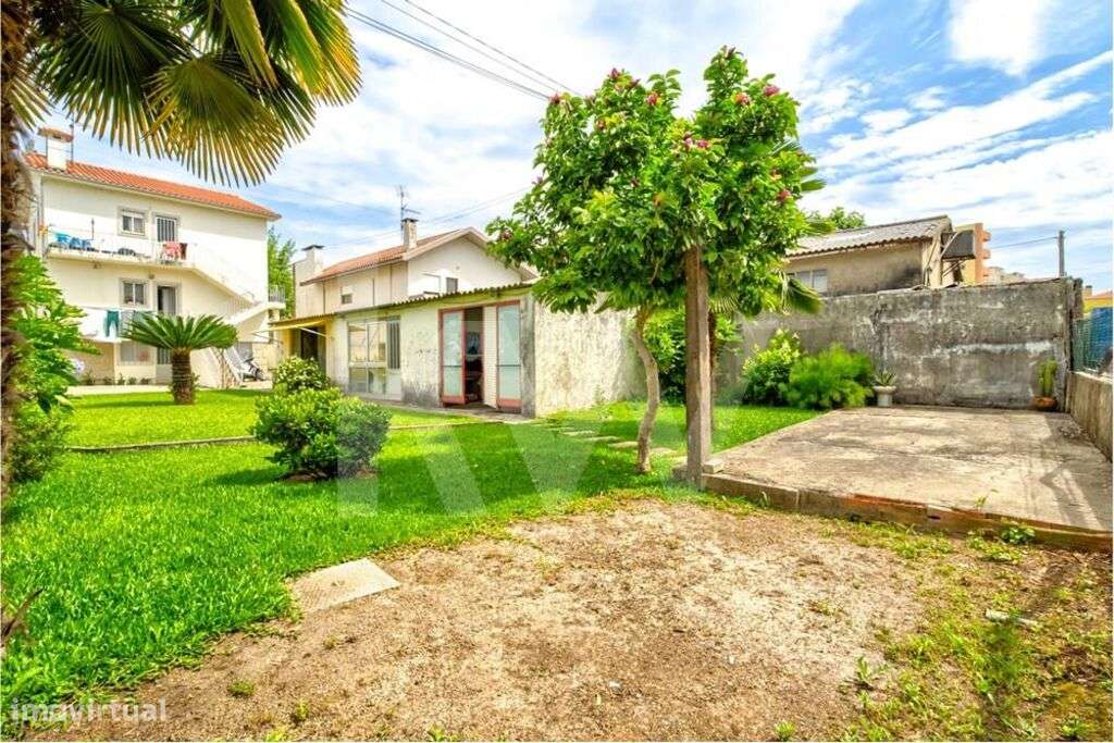 Moradia Bi-Familiar em Calendário - Grande imagem: 3/42