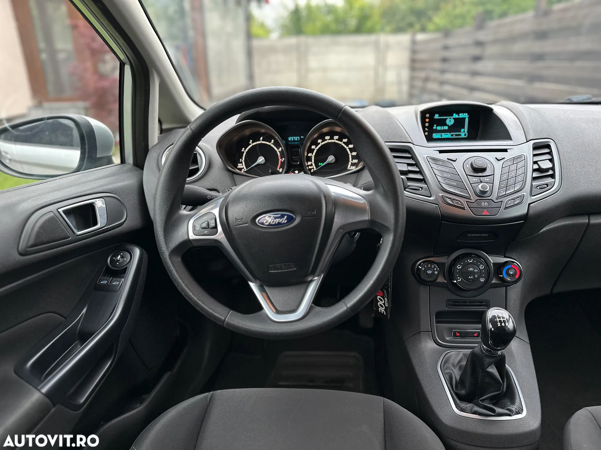 Ford Fiesta 1.0 SYNC Edition - 32