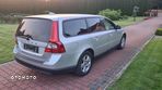 Volvo V70 2.4D Kinetic - 3