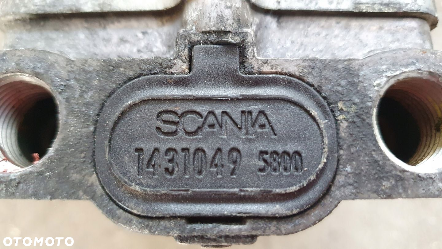 Zawór Czteroobwodowy Hamulcowy Scania R 1431049 - 5