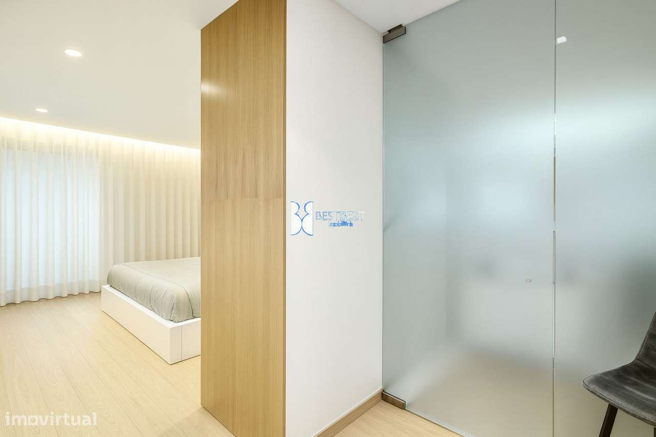 EXCELENTE T3, VARANDAS, TERRAÇOS E GARAGEM DUPLA–CALENDÁRIO,FAMALI-11