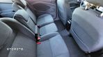 Ford Grand C-MAX - 35