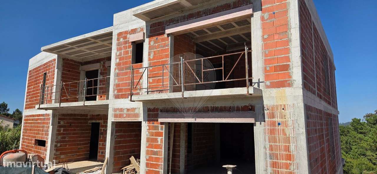 Moradia T3 para venda - Grande imagem: 1/32