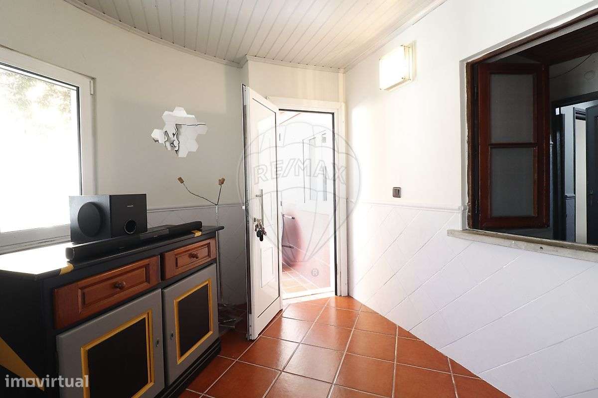 Moradia T2 para venda-22