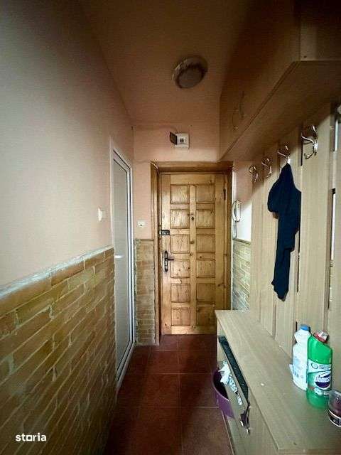 Apartament 2 camere etaj 3 zona Ciuperca-Lidl Preț 36.000 Euro - Imagine principală: 5/10