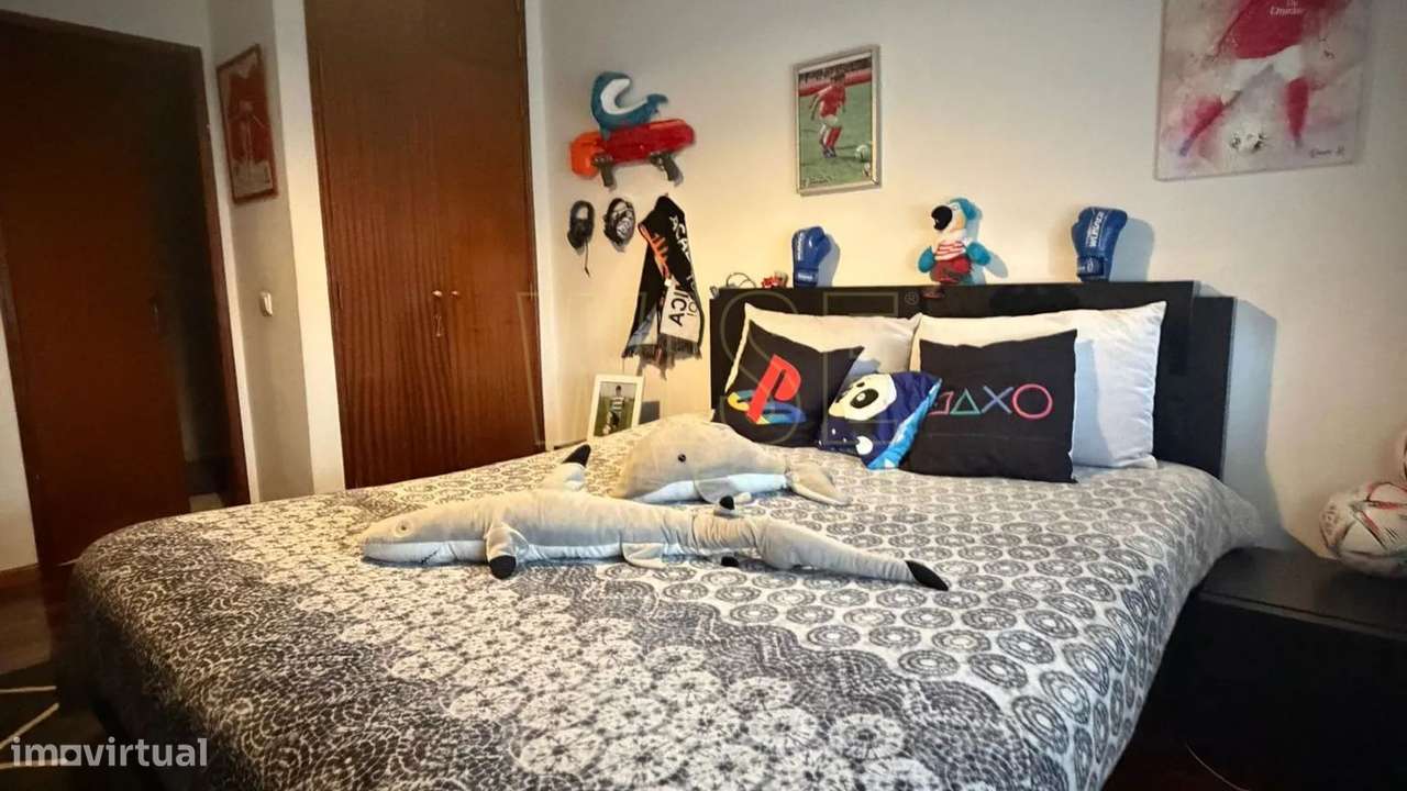 Apartamento T3 com  Garagem e Arrumo no Centro da Lousã-7