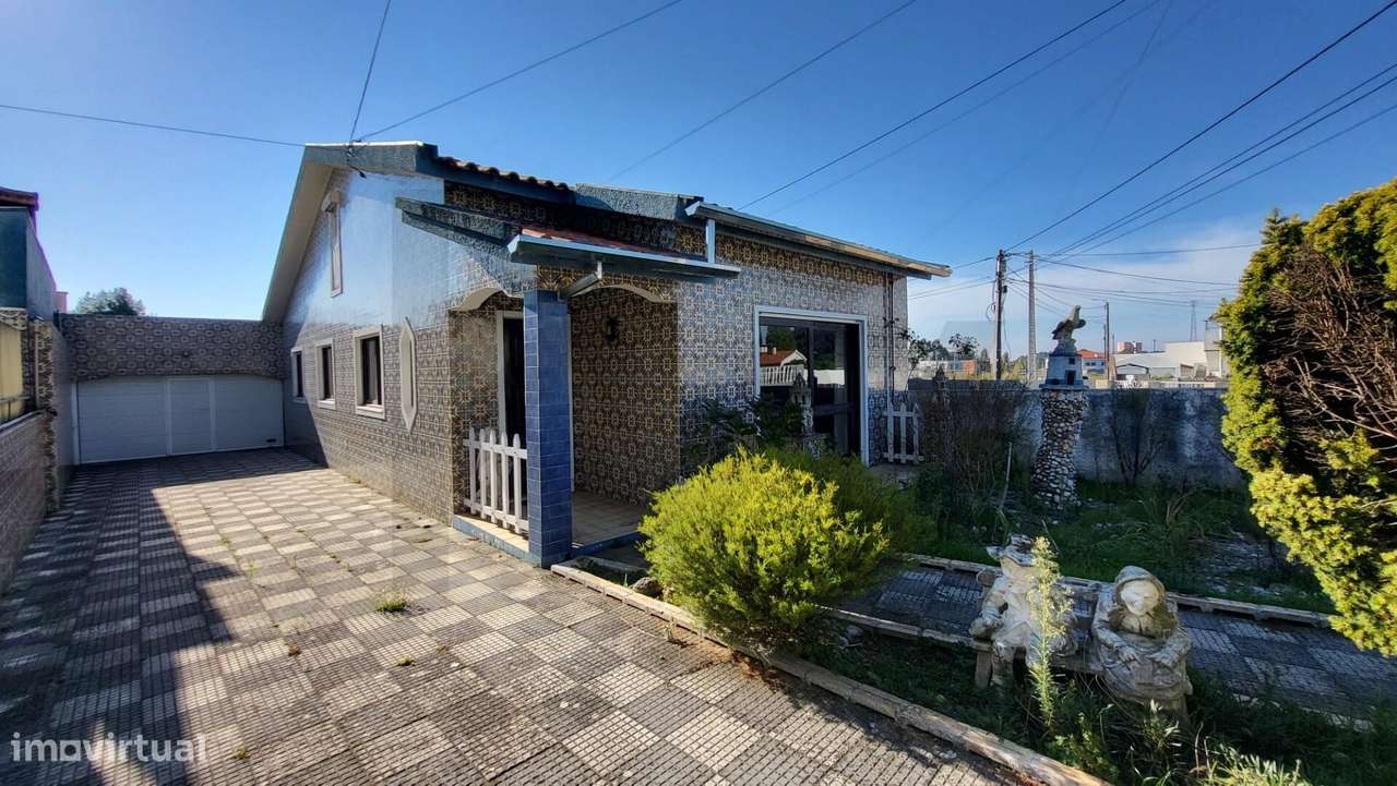 Moradia T3 com excelente exposição solar e amplo espaço exterior em - Grande imagem: 2/49