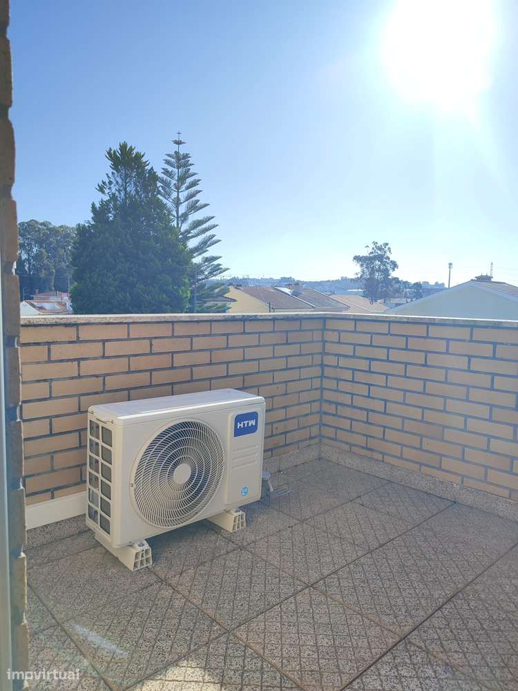 Moradia T4 (2 suites),cond. fechado, piscina, campo de jogos e ginásio-26