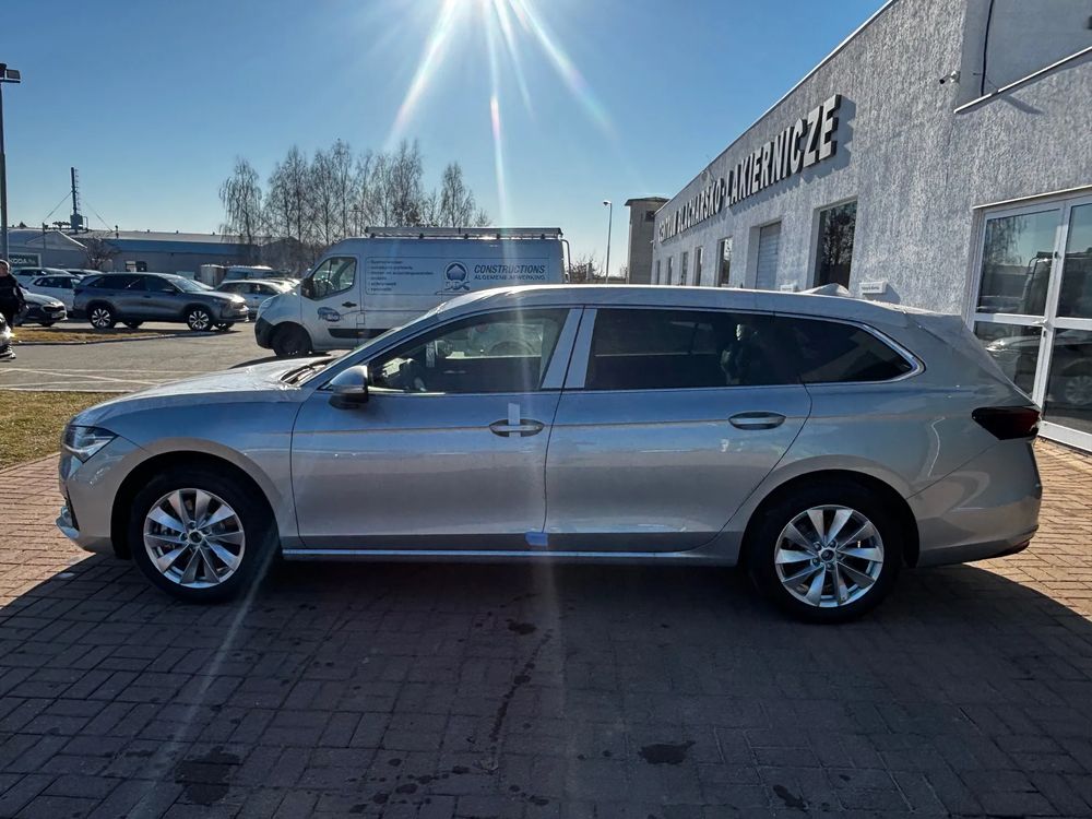 SKODA SUPERB Škoda Superb Combi Edition 130 2,0 TDI 193 KM 7-biegowa DSG 4x4