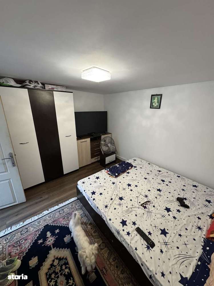 Casă spațioasă cu 4 camere, locuință gata de utilizare - Imagine principală: 5/12