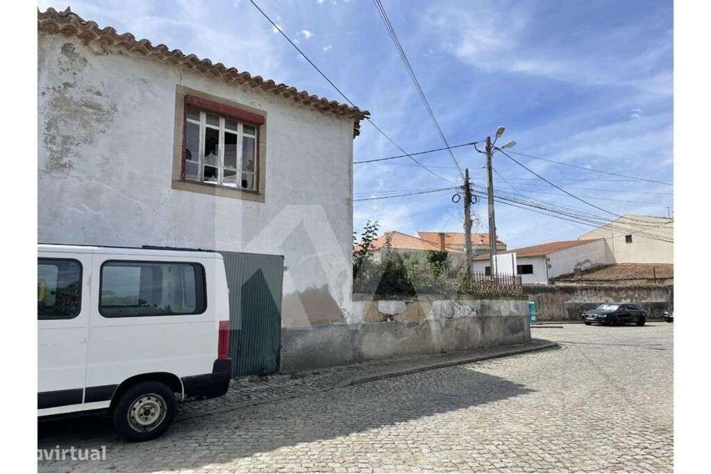 Moradia para Remodelar no Concelho de Figueira de Castelo Rodrigo  | P - Grande imagem: 5/13