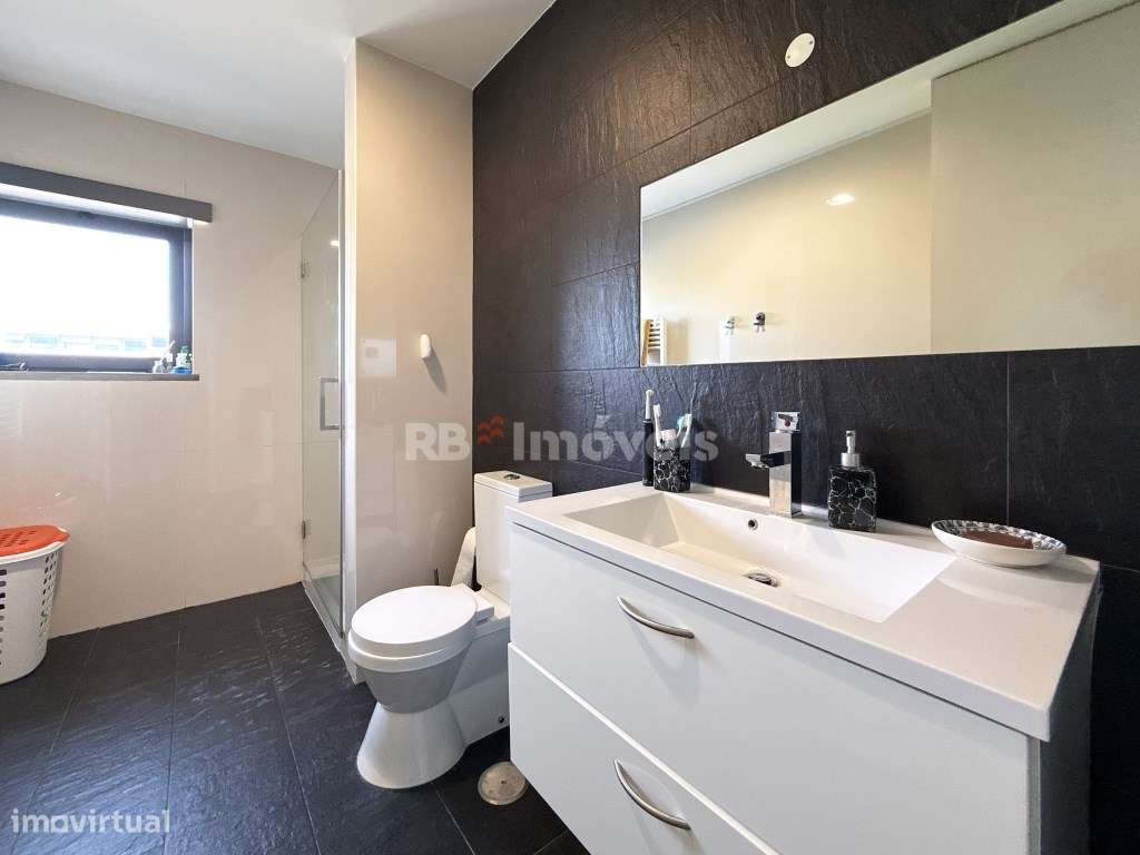 Apartamento T3 em condomínio privado com piscina-24