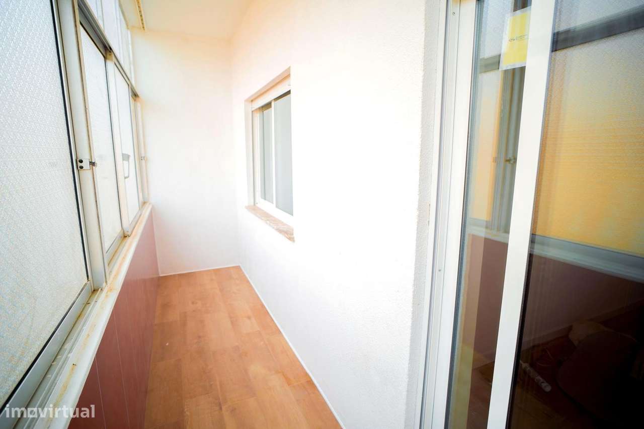 Excelente Apartamento T2 Remodelado – Paio Pires-29