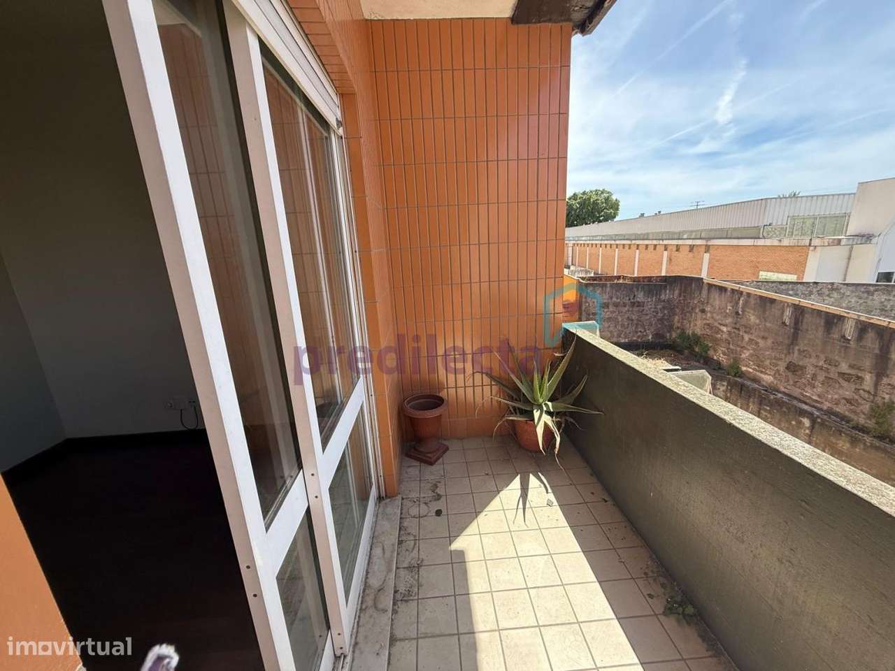 REF3813 - Rentabilidade garantida: T1 c/ box - À Areosa-12
