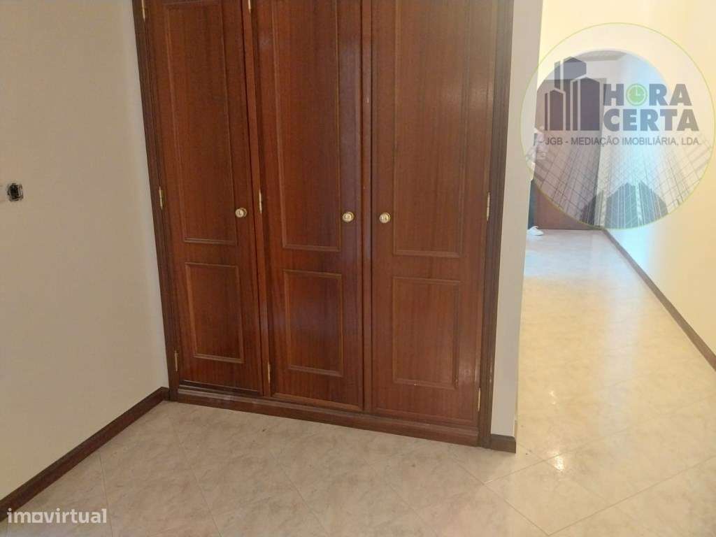 Apartamento T2 c/parqueamento em Algueirão- Mem Martins!-8