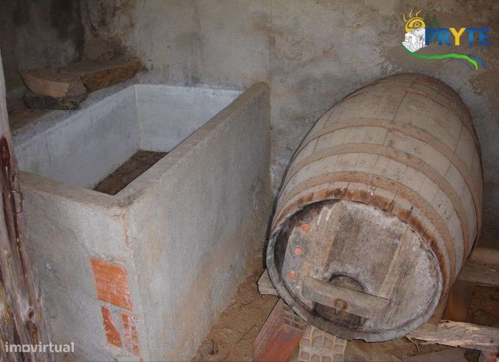 Imóvel rústico para recuperar situado perto da Sertã - Grande imagem: 5/21