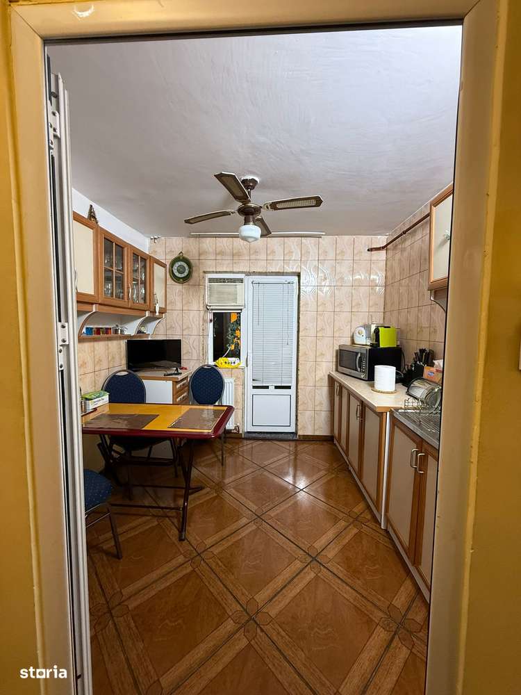 Brazda,Spiru Haret,etaj 3/4,pret 110 000 euro-6