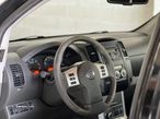 Nissan Navara 2.5 dCi CD LE 4WD - 7