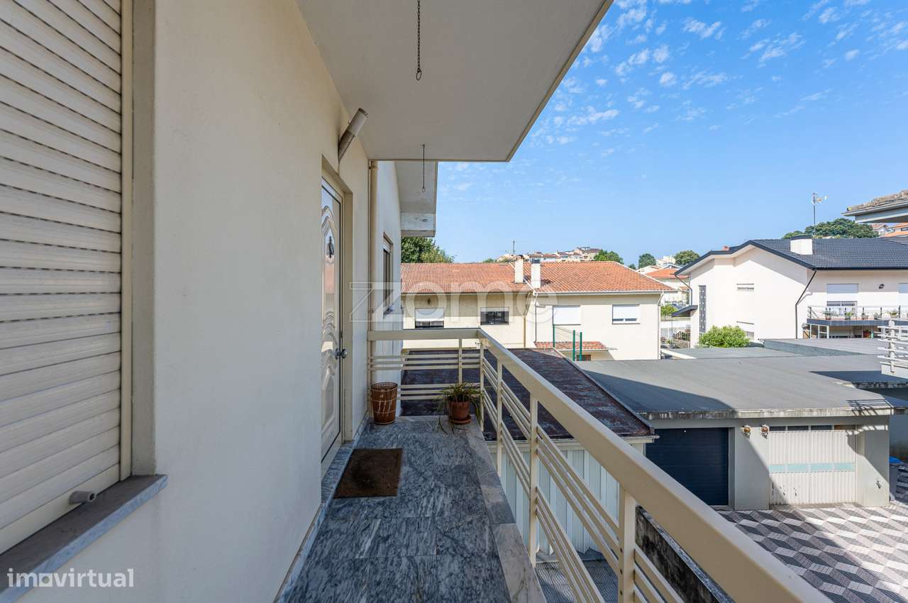 Andar-Moradia T3 em Vilar de Andorinho, Vila Nova de Gaia - Grande imagem: 3/34