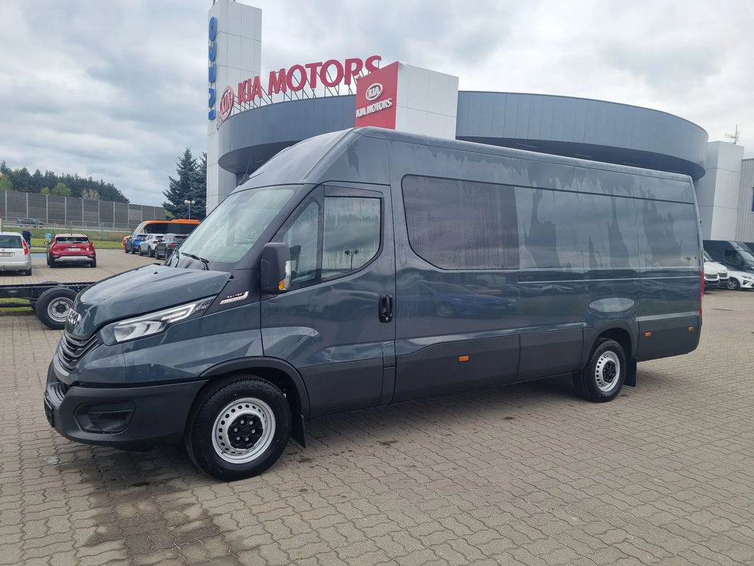 Iveco 7 OSBOWE OD RĘKI - AKCYZA W CENIE !!! DOKA 189.900 Netto - L4H2 - Automat - Pełne Ledy !!!
