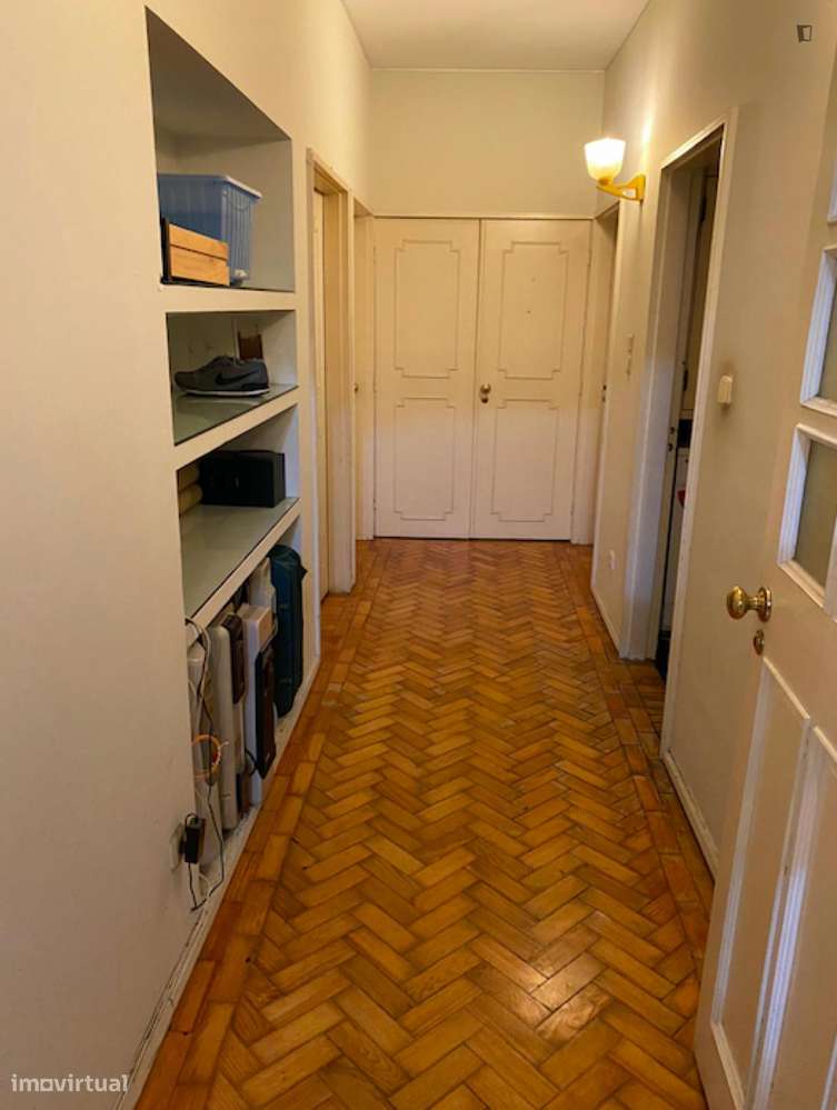 Quarto - localizado em Massarelos Porto - Grande imagem: 4/7