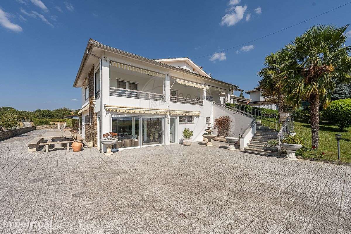 Moradia T5 para venda - Grande imagem: 2/50