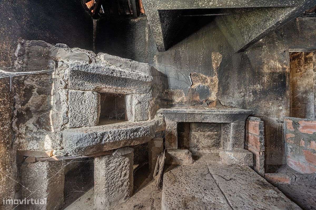 Moradia T2 para venda-5