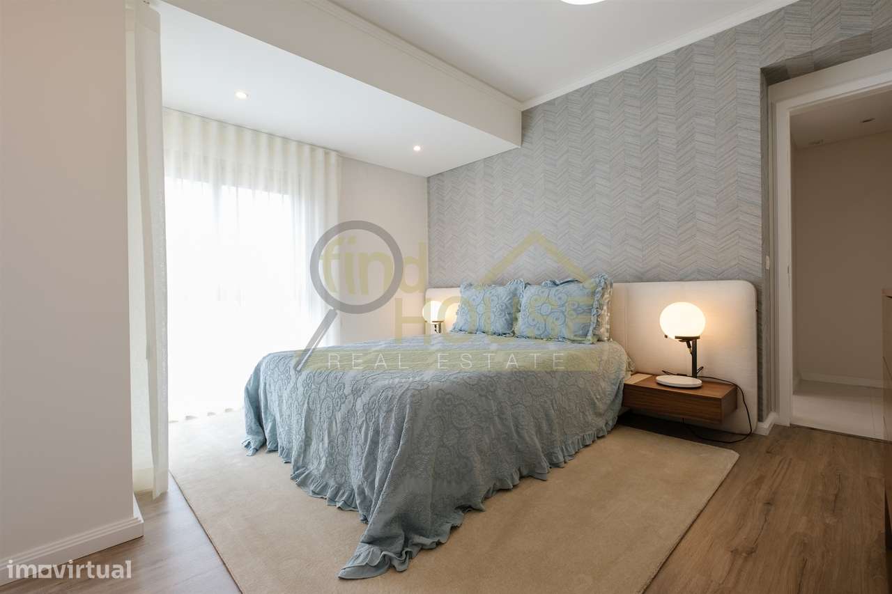 Vende-se T2 remodelado com garagem e arrecadação com vista para o jard-1